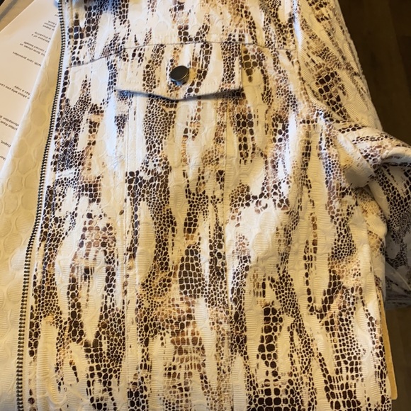 Chico’s Animal Print Jacket - Picture 6 of 6